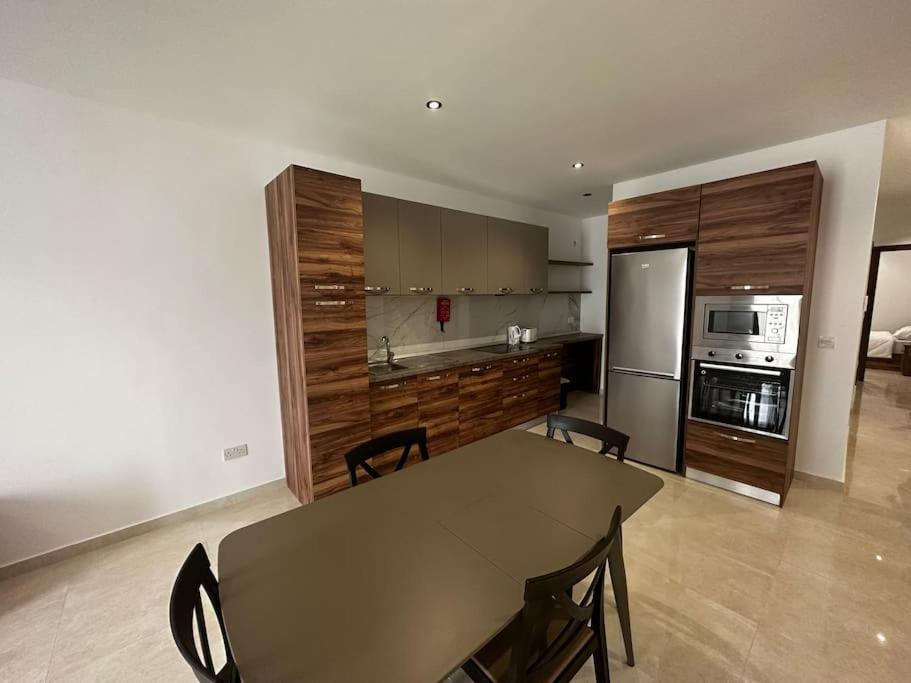 Duplex Penthouse In Gzira Sleeps 6 Apartment Exterior photo